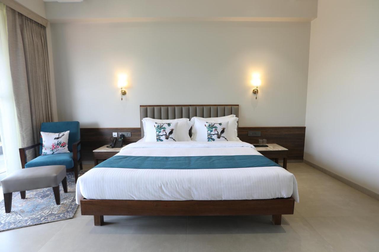 Golden Fields Resort Mulshi Exterior foto