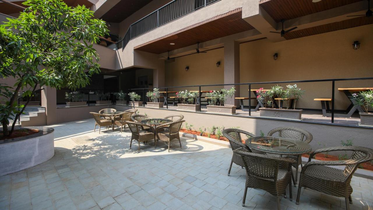 Golden Fields Resort Mulshi Exterior foto