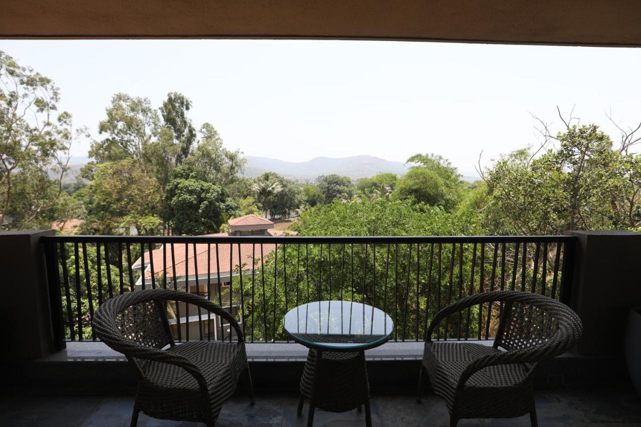 Golden Fields Resort Mulshi Exterior foto