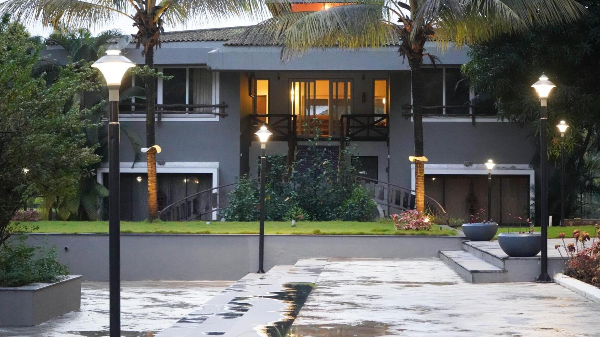 Golden Fields Resort Mulshi Exterior foto