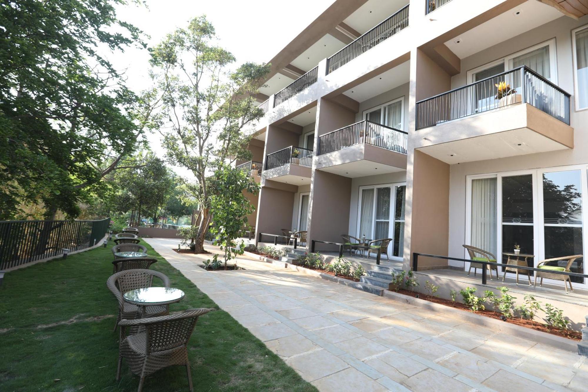 Golden Fields Resort Mulshi Exterior foto